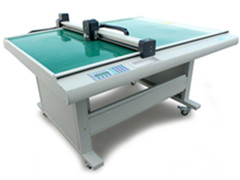 電子材料切割機(jī),不干膠切割機(jī)